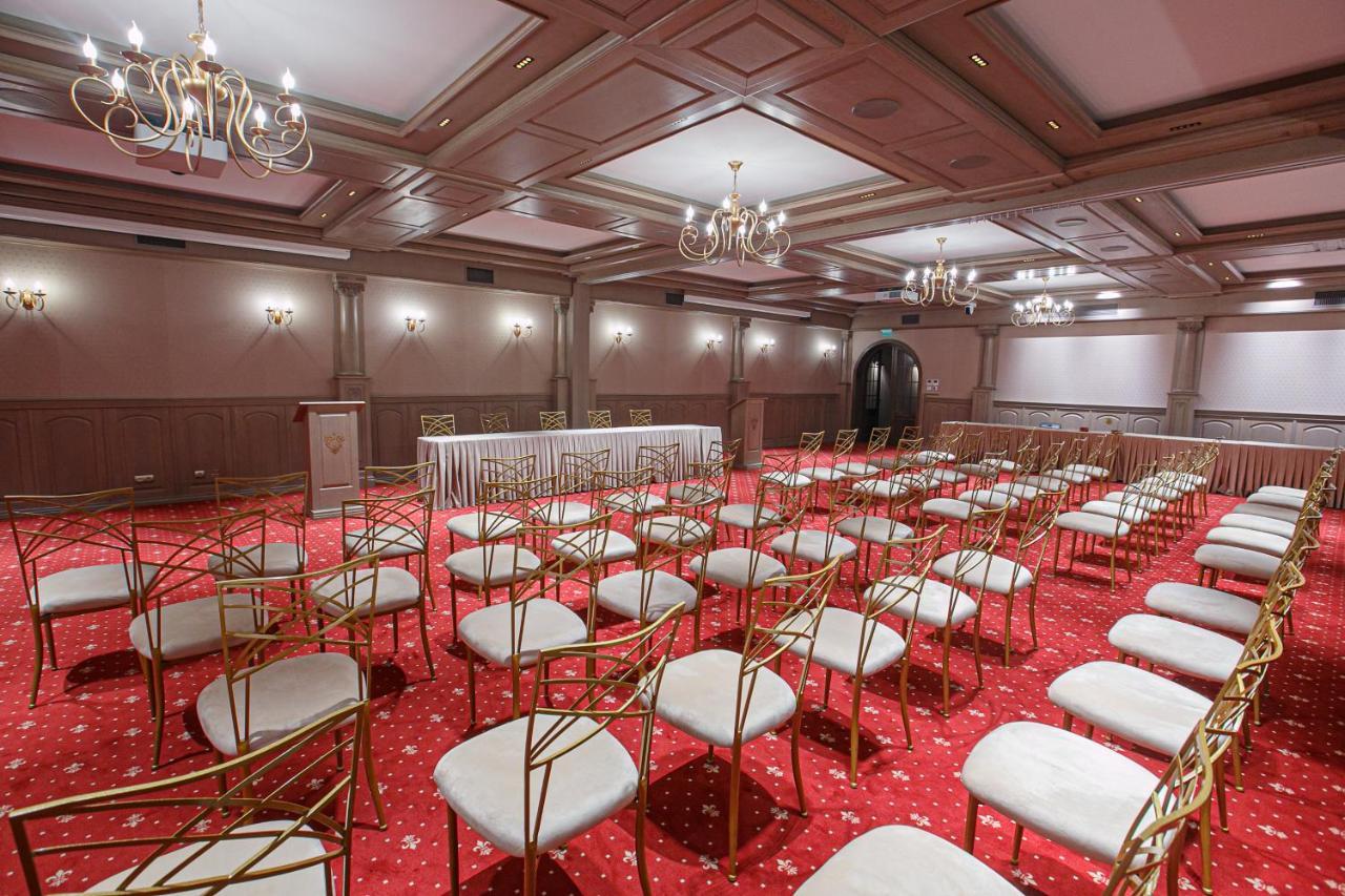 Casa Timis - Wellness & Spa Resort Chitorani Экстерьер фото The ballroom